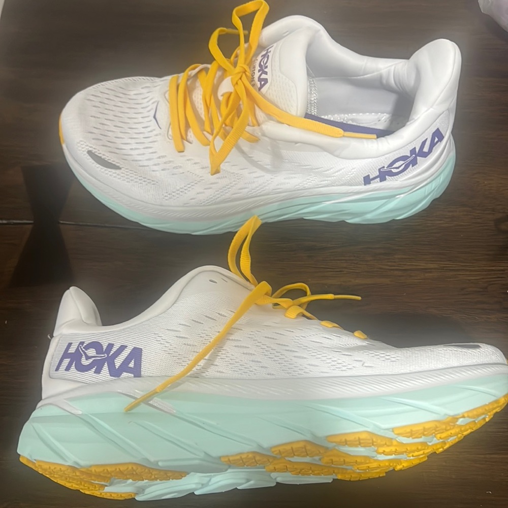 Womens Hoka size 8- fits like an 8.5